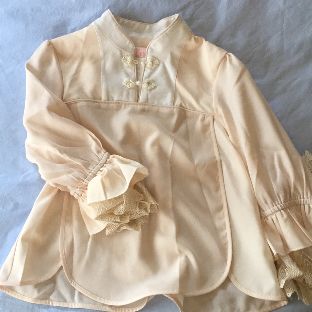 Oriental style top bought in new like new a free item w/ purchase